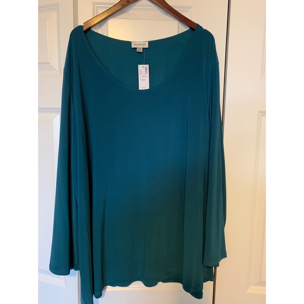 NWT, Avenue, Green Long Sleeve Top, Sz 30-32